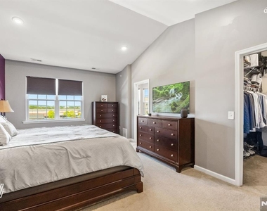 107 Wesmont - Photo Thumbnail 15