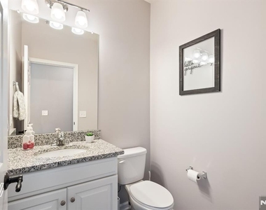 107 Wesmont - Photo Thumbnail 11