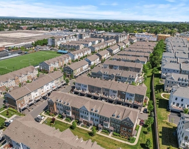107 Wesmont - Photo Thumbnail 31