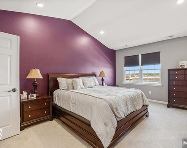107 Wesmont - Photo Thumbnail 14