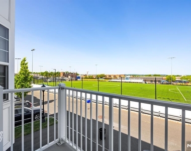 107 Wesmont - Photo Thumbnail 10
