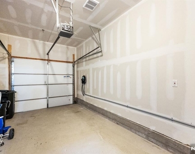 107 Wesmont - Photo Thumbnail 29