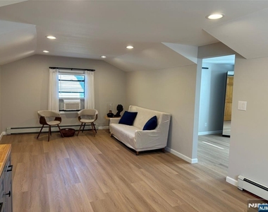 45 Fairmount - Photo Thumbnail 13
