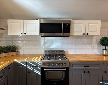 45 Fairmount - Photo Thumbnail 6