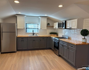 45 Fairmount - Photo Thumbnail 3