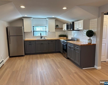 45 Fairmount - Photo Thumbnail 8