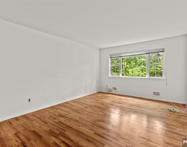 87 Poplar - Photo Thumbnail 4