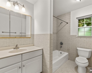 87 Poplar - Photo Thumbnail 15