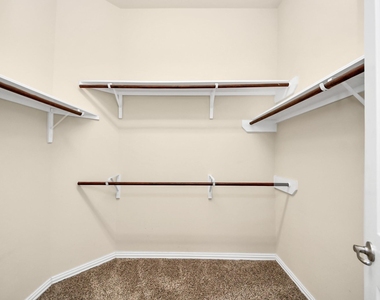 3058 Winterberry Lane - Photo Thumbnail 12