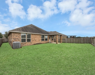 3058 Winterberry Lane - Photo Thumbnail 20