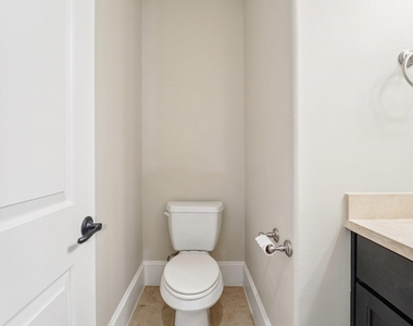 2421 Beall Street - Photo Thumbnail 17