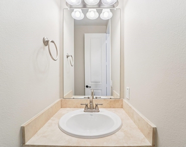 2421 Beall Street - Photo Thumbnail 18