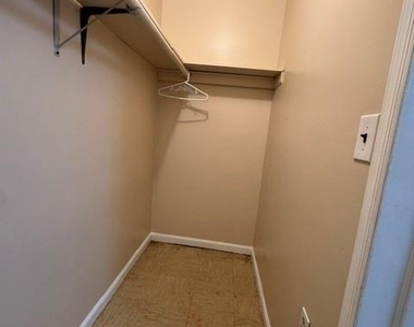307 Chestnut - Photo Thumbnail 11