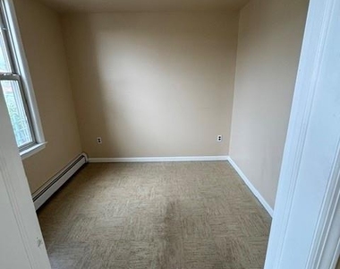307 Chestnut - Photo Thumbnail 2