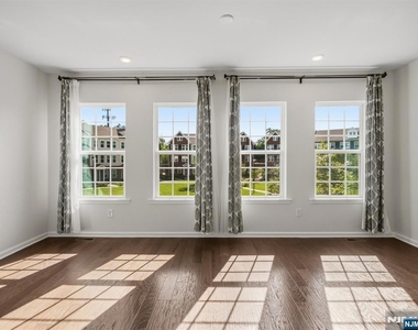 18 Litchfield - Photo Thumbnail 20