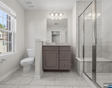 18 Litchfield - Photo Thumbnail 35