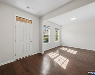 18 Litchfield - Photo Thumbnail 4