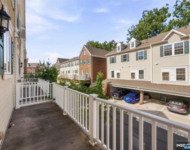 18 Litchfield - Photo Thumbnail 14