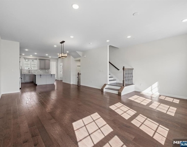 18 Litchfield - Photo Thumbnail 21