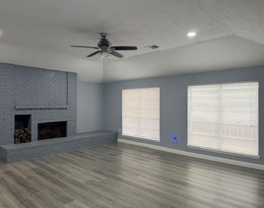 7202 Zieglers Grove - Photo Thumbnail 6