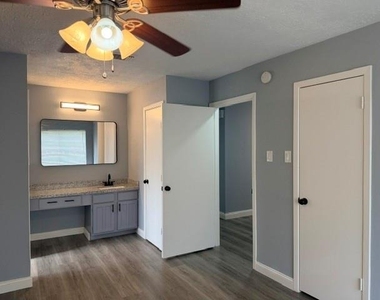 7202 Zieglers Grove - Photo Thumbnail 22