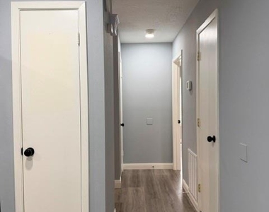 7202 Zieglers Grove - Photo Thumbnail 16
