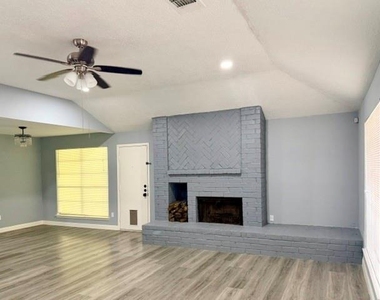 7202 Zieglers Grove - Photo Thumbnail 2