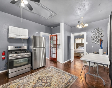 2512 Wheeler Street - Photo Thumbnail 9
