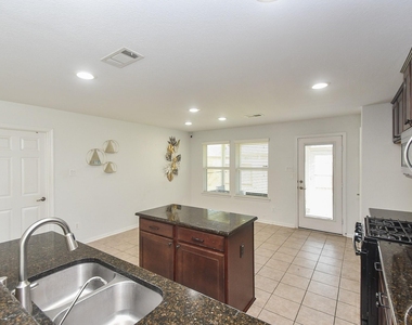 18302 Mable Pond Ln - Photo Thumbnail 12