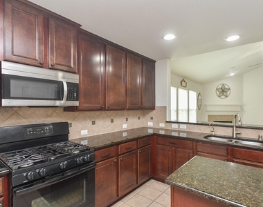 18302 Mable Pond Ln - Photo Thumbnail 10