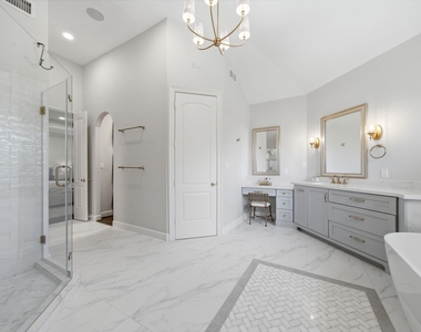 315 E 24th Street - Photo Thumbnail 28