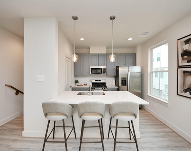 5218 Burress Springs Lane - Photo Thumbnail 14