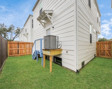 5218 Burress Springs Lane - Photo Thumbnail 31