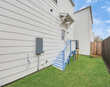 5218 Burress Springs Lane - Photo Thumbnail 30