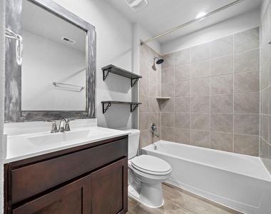 1610 Chase Anchor Court - Photo Thumbnail 22