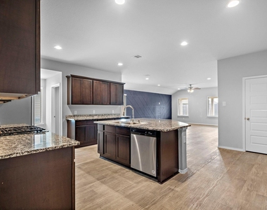 1610 Chase Anchor Court - Photo Thumbnail 9