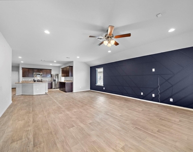1610 Chase Anchor Court - Photo Thumbnail 7