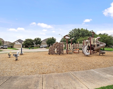 1610 Chase Anchor Court - Photo Thumbnail 2