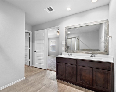 1610 Chase Anchor Court - Photo Thumbnail 16