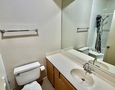 2213 S Braeswood Boulevard - Photo Thumbnail 6