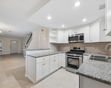 2808 Grants Lake Boulevard - Photo Thumbnail 5