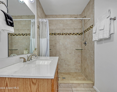 212 S Brevard Avenue S - Photo Thumbnail 11