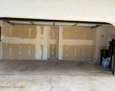 6050 Mangrove Street - Photo Thumbnail 13