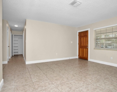 557 Buckingham Avenue - Photo Thumbnail 8