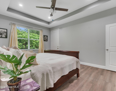 1725 20th Avenue - Photo Thumbnail 10
