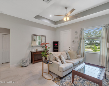 1725 20th Avenue - Photo Thumbnail 3