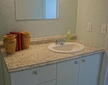 2130 Forest Knoll Drive Ne - Photo Thumbnail 19