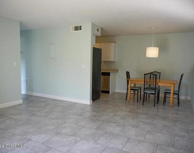 2130 Forest Knoll Drive Ne - Photo Thumbnail 9
