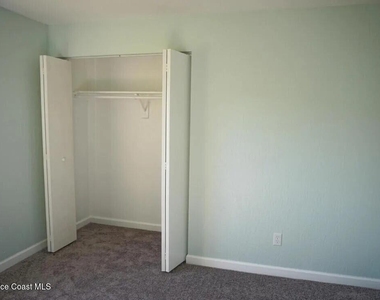 2130 Forest Knoll Drive Ne - Photo Thumbnail 17