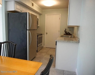 2130 Forest Knoll Drive Ne - Photo Thumbnail 8